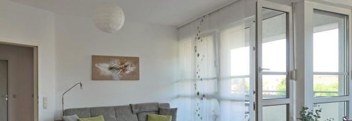 (EF0503_M) Dresden: Radebeul, Bezug in neu möblierte Dach-Wohnung mit Dachterrasse, Aufzug im Haus, ruhige Wohnlage