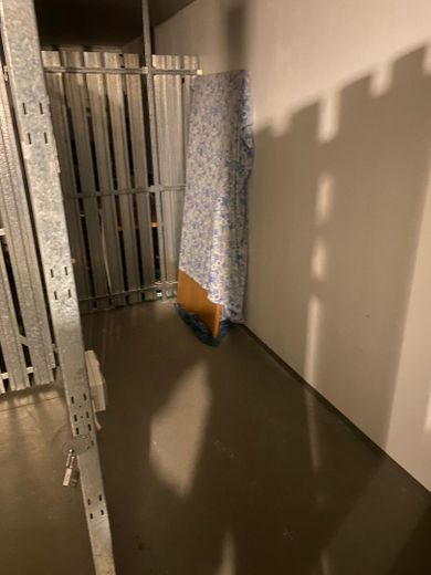 helle 3 Raumwohnung mit großem Balkon u. Tiefgarage – Speicher