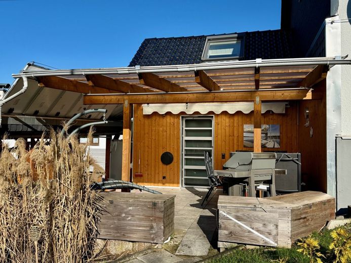 Fröndenberg-Hohenheide: Altbau, aber nicht vom alten Eisen - Energetisch und technisch im TOP Zustand! – Überdachte Terrasse