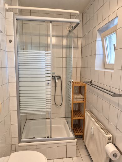 Appartamento centrale arredato nel cuore della città di Erlangen – Dusche