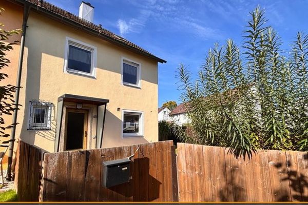 Reihenendhaus mit Garten, überdachter Terrasse & Pelletheizung in Marktredwitz