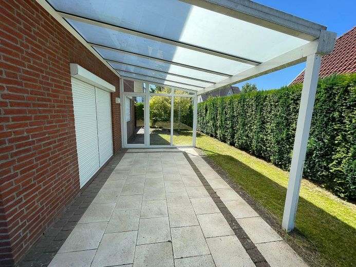 Reinbek-Schönningstedt’te şık ve bakımlı müstakil ev – Überdachte Terrasse