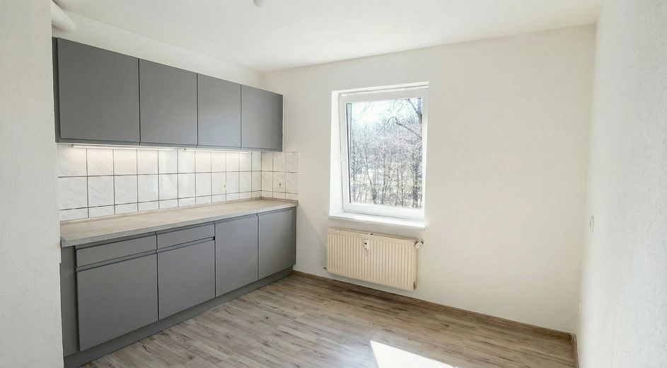 Küche mit neuer Küchenzeiler