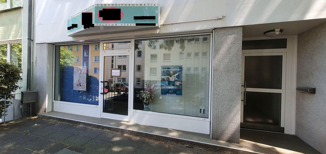 No commission: 65 m² retail space / office / practice near the university – takeover of a cosmetics studio possible! – Außenansicht Foto 2