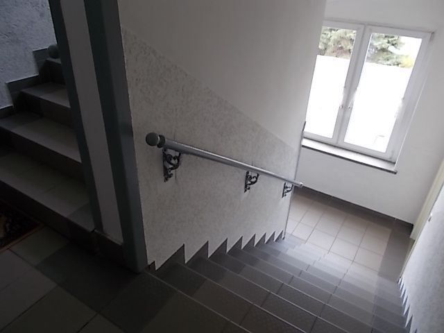 *** Großzügige WG 2-Zimmer mit Wannenbad, Einbauküche und Laminat im Zentrum *** – DSCN1068