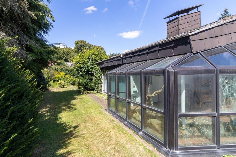 bungalow dal design moderno –  Wintergarten 