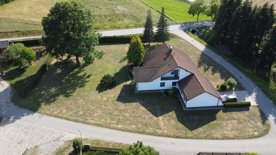 Großzügiger Bungalow auf weitläufigem Grundstück – und optionaler Pferdehaltung – Foto 2