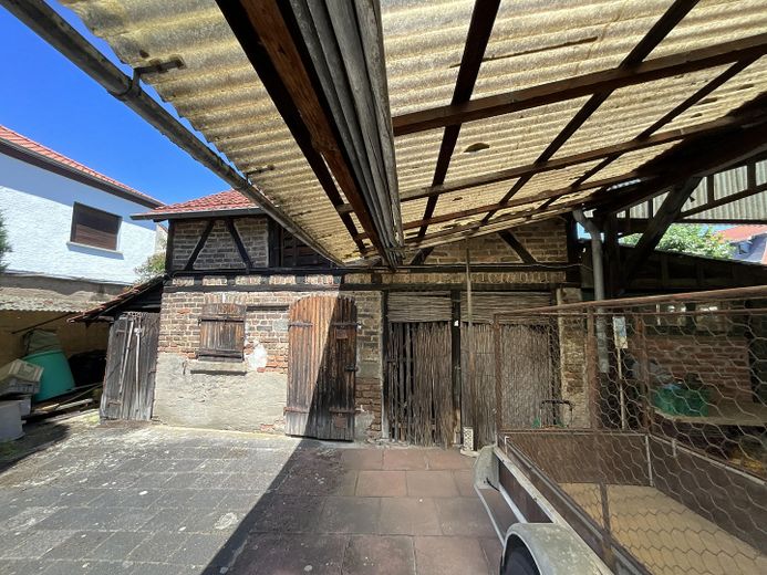 Casa indipendente in posizione centrale con ampio cortile a Mühlheim, senza agenzia immobiliare – Foto 3
