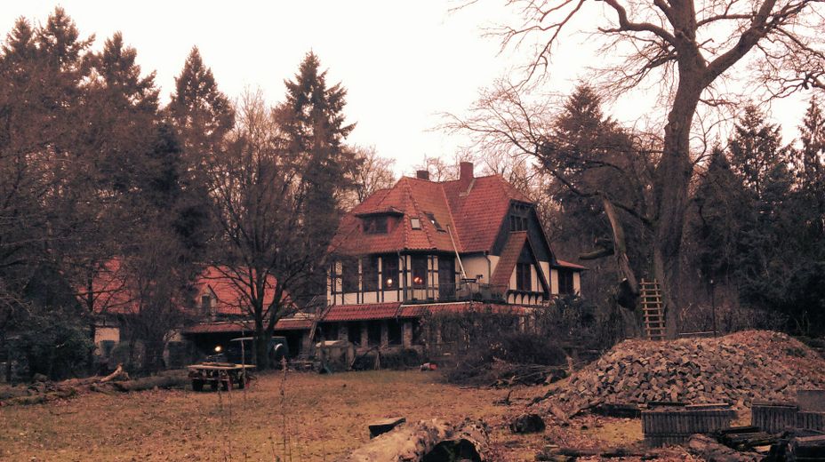 altes Forsthaus, Nebengebäude, 7600qm Grundstück, teilbar in 4 Baugrundstücke einzeln erwerbar – so war es einmal ...