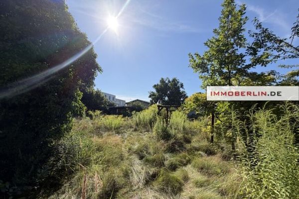 IMMOBERLIN.DE - Highly attractive building plot in a family-friendly location