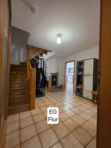 ruhiges 4-Zimmer-Reihenhaus mit Wintergarten, Kachelofen und EBK in Deggendorf – Foto 11