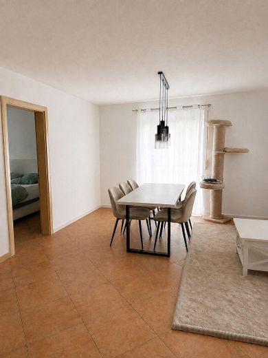 4-Zi.-Wohnung mit großem Balkon in Feldkirchen-Westerham – Essbereich