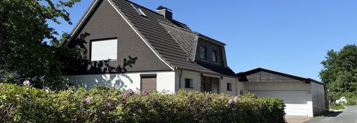 Norderstedt में 1.267 m² का विकास भूखंड – बहु-परिवार आवासीय भवन या अर्ध-पृथक मकान का निर्माण संभव