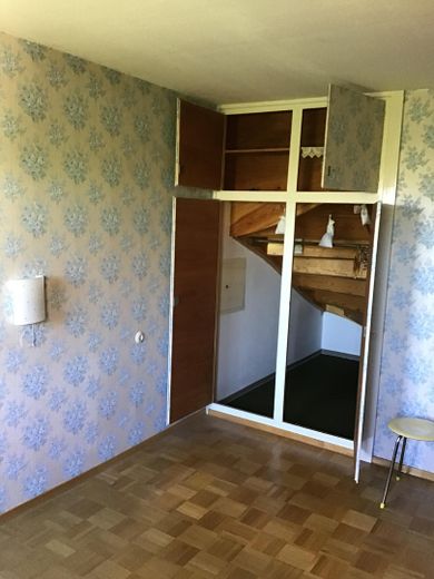 Affascinante casa a schiera in posizione tranquilla con garage – OG Schlafz. mt eingeb. Schrank