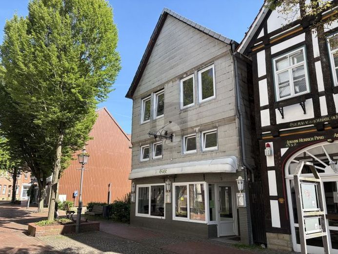 HISTORISCHES JUWEL IN INNENSTADTLAGE – Foto 1