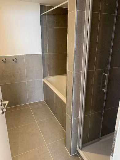 Elegante appartamento di 3 locali ristrutturato con terrazza coperta – Badezimmer