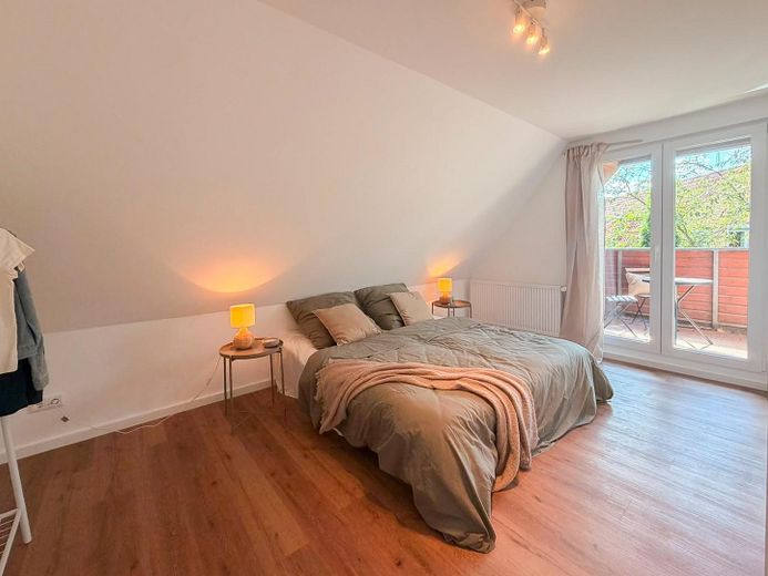 Modernisierte DHH mit Wärmepumpe in Bargteheide. – Schlafzimmer 