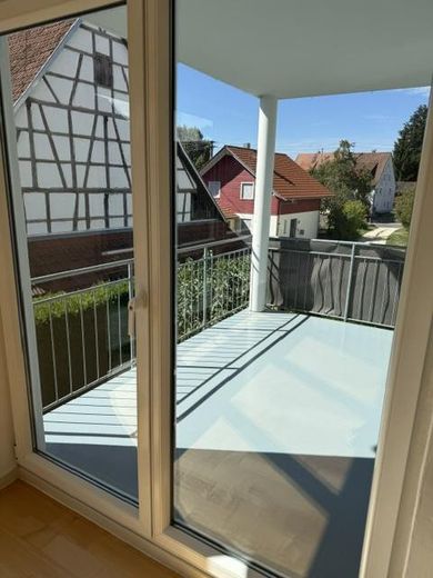 Stylowe, skąpane w słońcu mieszkanie 3,5-pokojowe z dwoma balkonami, ekspozycja południowo-zachodnia, plus miejsce parkingowe – SW-Balkon