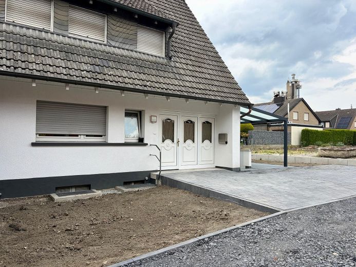 Porzione di bifamiliare a Beckum - create la vostra casa! – Frontansicht