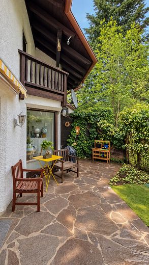 Eigenes Haus statt 3-Zimmer-Wohnung – Garten, Stellplatz, ausgebauter Keller, kein Hausgeld (privat) – Garten und Balkon