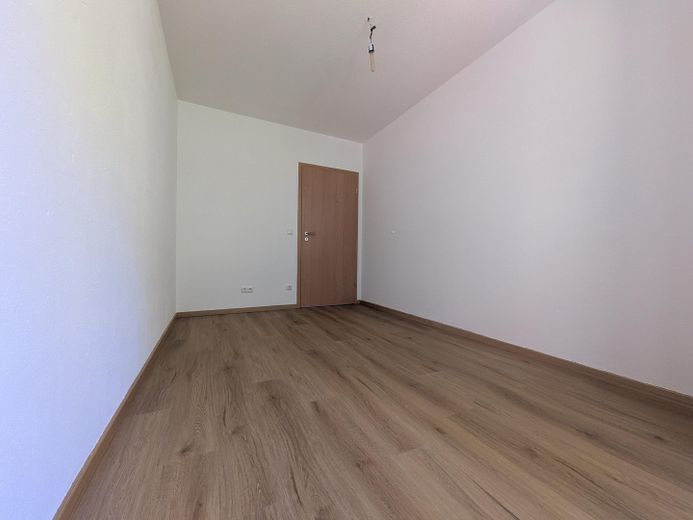 Lichtdurchflutete 3-Zimmer-Wohnung mit Süd-Wintergarten und Waldblick am Ebersberger Forst. – Kinderzimmer / Büro.