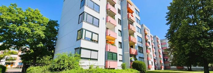 Blick hinter dem Wohngebäude