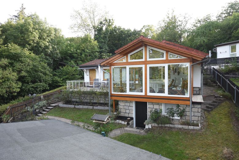 Mały dom jednorodzinny w stylu bungalow – Außen 