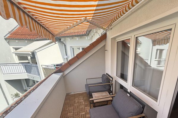 Modern dubleks daire, sakin konumda – balkon ve garajlı