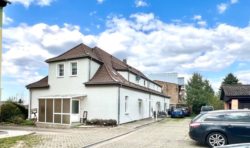 HORN IMMOBILIEN++ Eigentumswohnung in Tantow mit Garten – Hausansicht