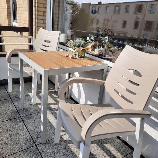 Strandnah investieren oder selbst genießen – gepflegte Eigentumswohnung an der Nordsee – Balkon