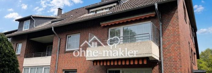 Bright 2-room attic apartment with balcony and individual garage in a quiet location in Hamburg-Bramfeld