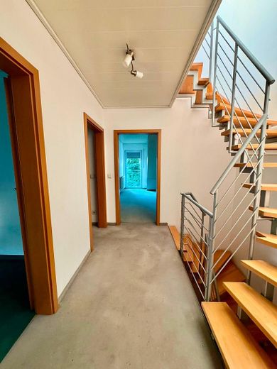 7-Zimmer-Doppelhaushälfte in Altenfurt sofort beziehbar, vom Eigentümer – Foto 12