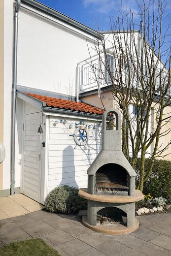 Außengrill und Gartenhaus