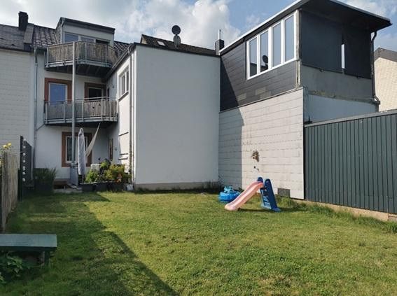 Charmantes Mehrfamilienhaus mit 3 Wohneinheiten in Konz – Rückseite