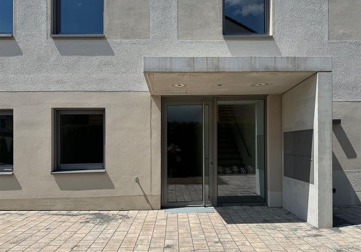 Erstbezug: Moderne 3-Zimmer-Wohnung mit Westbalkon in Anzing - WE03 – Eingang