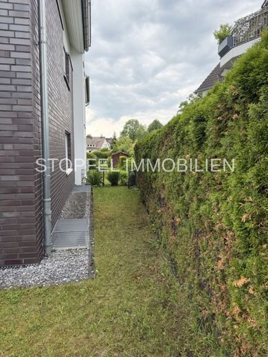 Moderne Terrassenwohnung mit Gartenanteil in Bielefeld - Jöllenbeck – Grundstück