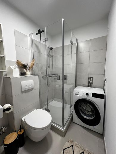 Kernsanierte | neu möbelierte | 1 Zimmerwohnung | 35qm | Langen Hessen | ab sofort zu beziehen – Foto 15