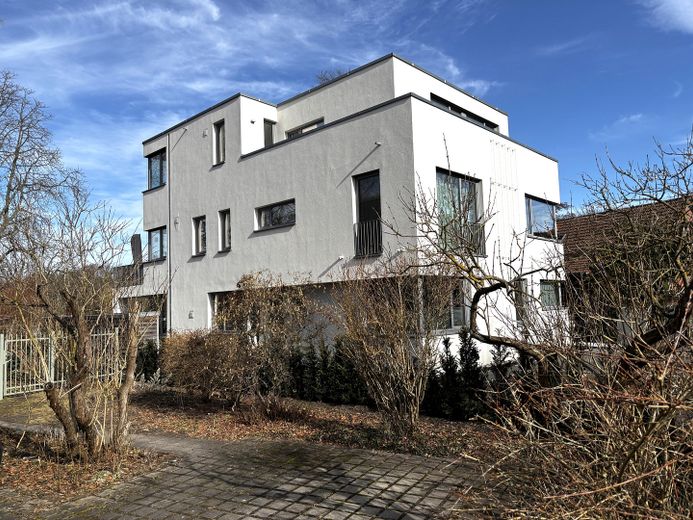 vom Nachbargrundstück