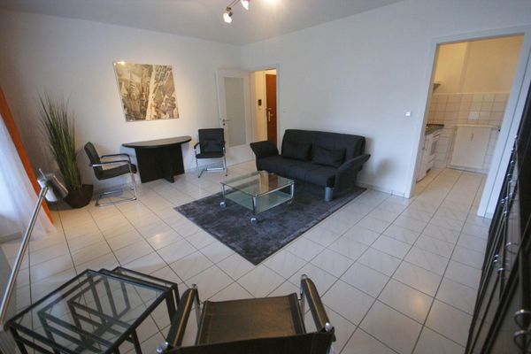 MÖBLIERTES EINZIMMER STADTAPARTMENT - TOP LAGE, HELL, ZENTRAL, RUHIG