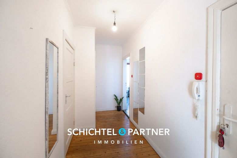 Radio Bremen | Gepflegtes Mehrfamilienhaus mit Potenzial in zentraler Lage – S&amp;P | Flur