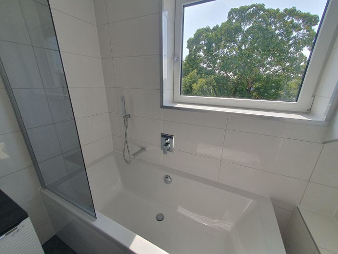 Elegante und große  Wohnung - Dachgeschoss - mit viel Platz – Foto 20