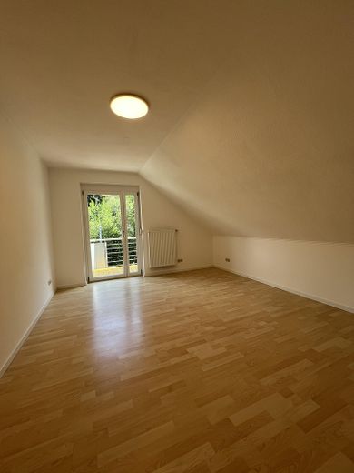 2-Zimmer Wohnung mit Balkon in Wolfach-Kirnbach ab sofort zu vermieten – Wohnzimmer