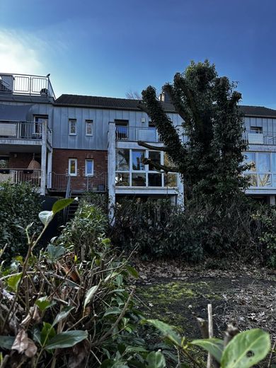 Investieren statt suchen: Stabil vermietete Eigentumswohnung zu kaufen! – Gartenansicht