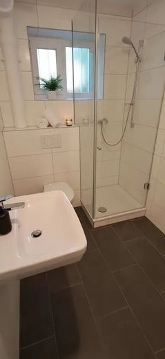 Thuis met 2 kamers in Stuttgart-Noord – Foto 1