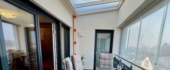 Überdachte Dachterrasse