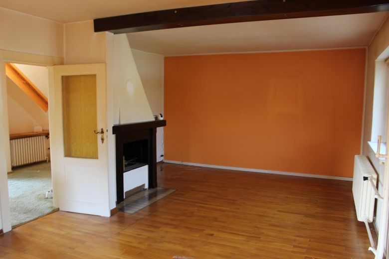 Wohnzimmer mit Kamin