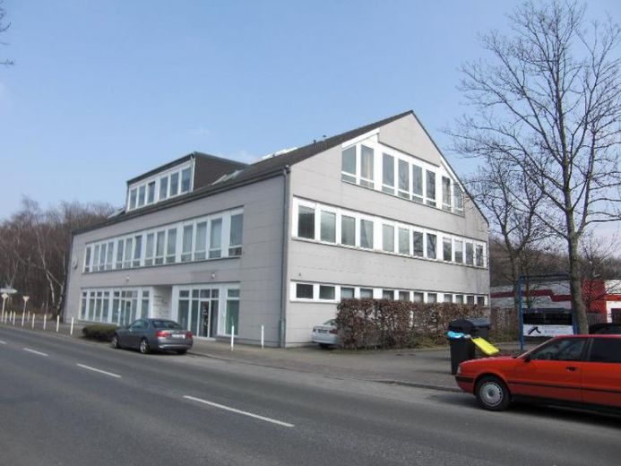 Essen'in merkezi konumunda kiralık modern ofis alanı  Şirketiniz için ideal! – Fotoğraf 1