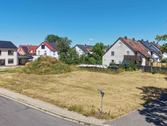 Attraktives Baugrundstück in Woffenbach – Foto 1