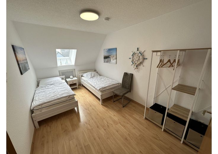 झील के किनारे शांत आवास: 17111 Sommersdorf में बगीचे वाला सुंदर पंक्ति-घर – Schlafzimmer 1