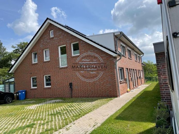 Exklusive Eigentumswohnung im Dachgeschoss modernes Wohnen mit Komfort – Foto 1